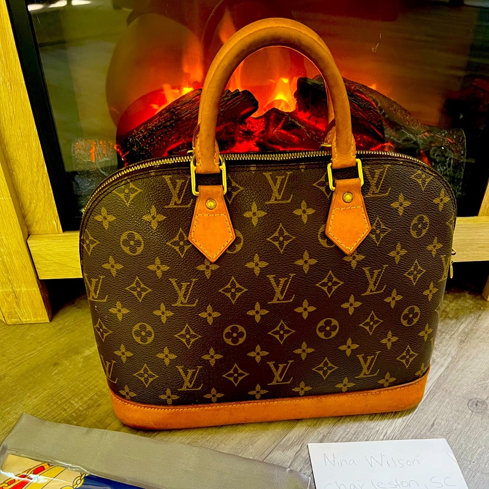 Authentic Louis Vuitton Alma PM vintage tote bag purse handbag crossbody